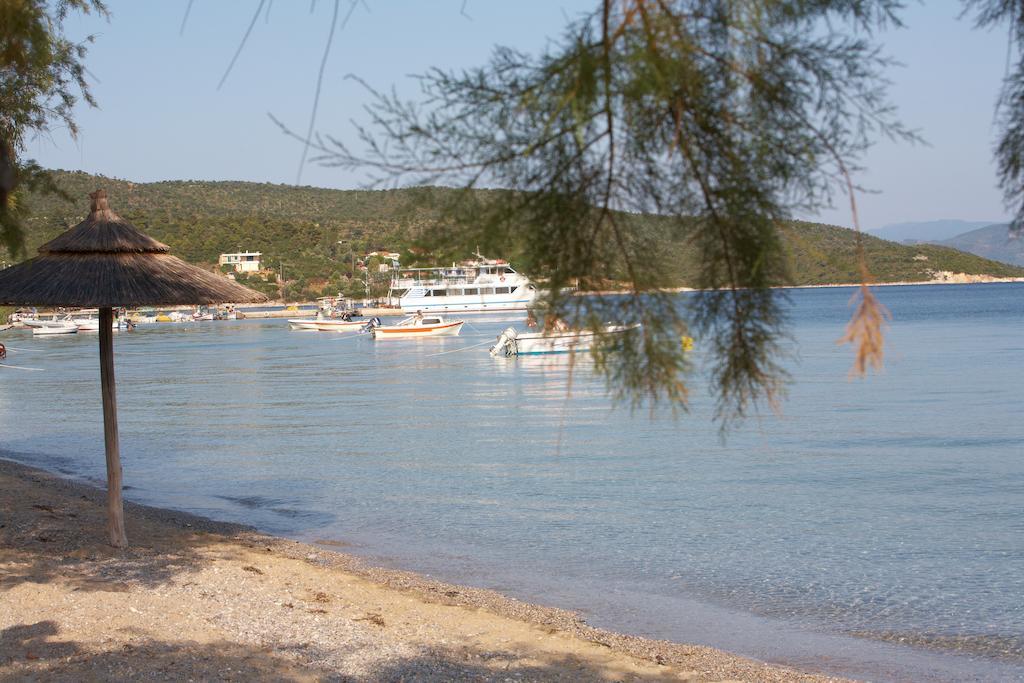 Ammos Beach Glífa Dış mekan fotoğraf